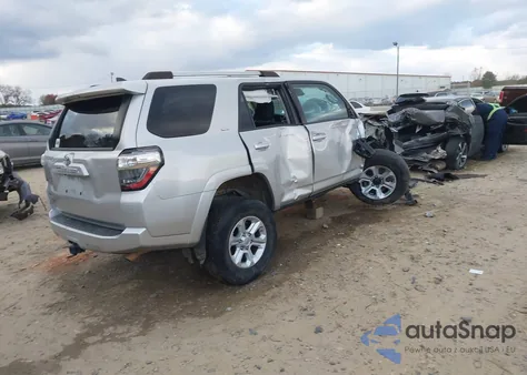 2021 Toyota 4Runner Sr5 z USA, uszkodzony, nr VIN JTEMU5JR9M5854523
